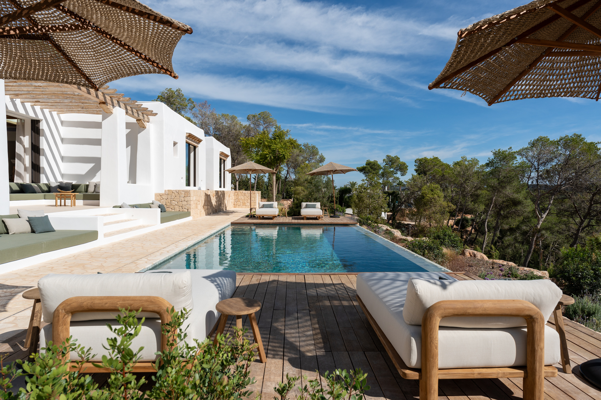 Resa Estates finca blakstad te koop vastgoed Ibiza pool 1.jpg